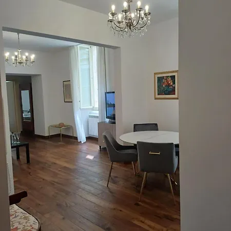 Apartamento Palazzo Alferi- Affitti Brevi Italia LʼAquila Exterior foto