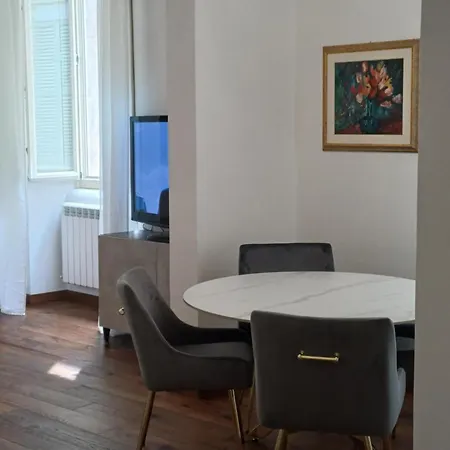Apartamento Palazzo Alferi- Affitti Brevi Italia LʼAquila Exterior foto